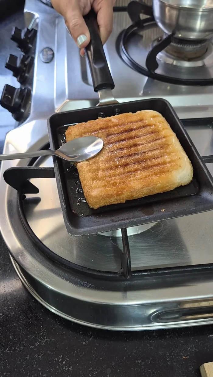 Lightly toast bread slices with oil (optional). Lightly saute chopped potatoes until crispy.