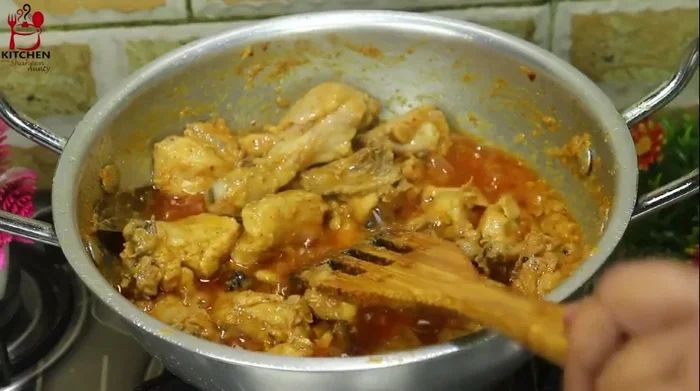 Add water (as needed) to make gravy. Reduce heat to low-medium.