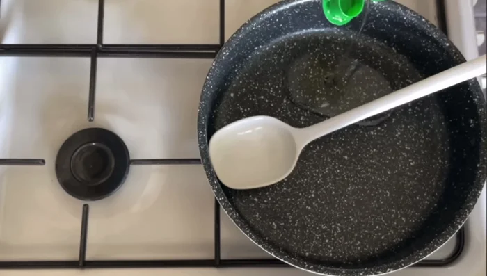 Heat 1 tbsp oil and 2 tbsp butter in a pan. Add onion and cook for 1 minute.