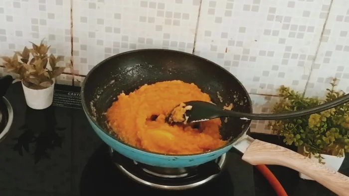 Add ghee for shine and to enhance taste.