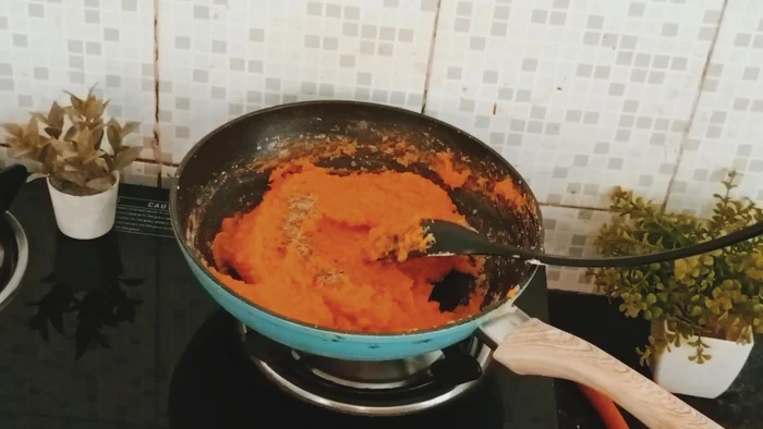 Add cardamom powder.