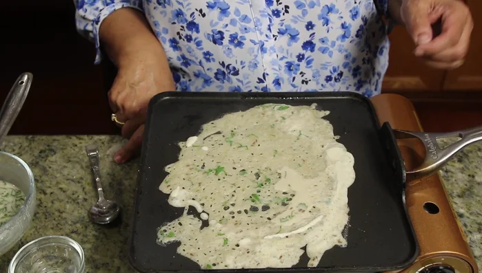 Heat a non-stick pan or griddle over medium heat.
