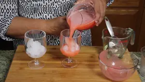 Classic & Strawberry Lemonade: Refreshing Summer Drinks