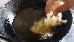 Crispy Namkeen Recipe: Holi Special Namkapare