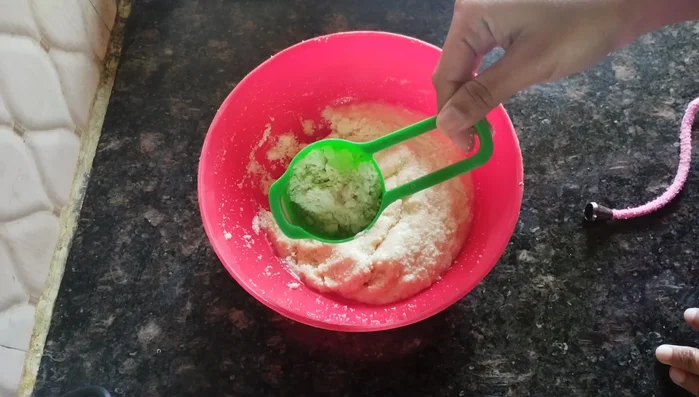 After resting, add 2 tablespoons of wheat flour (or refined flour) and mix again.