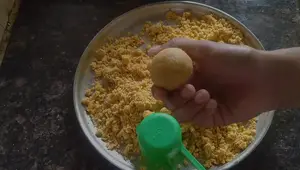 Perfect Granular Gram Flour Laddus: Diwali Sweet Recipe
