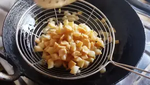 Crispy Mini Namak Pare Recipe: Confectioner-Style
