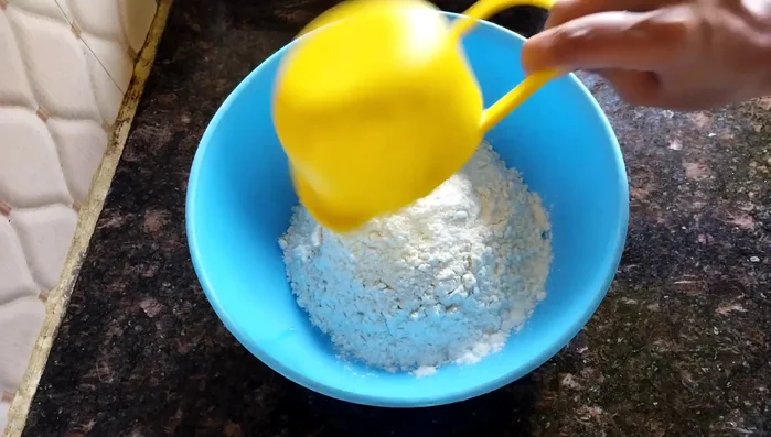 Make the dough: In a bowl, combine all-purpose flour and oil. Rub the oil into the flour until the mixture resembles breadcrumbs.