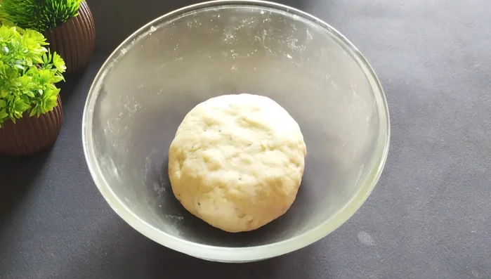 Let the dough rest for 10-15 minutes.