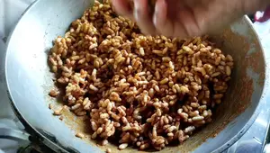 Crispy Puffed Rice Laddu Recipe for Makar Sankranti