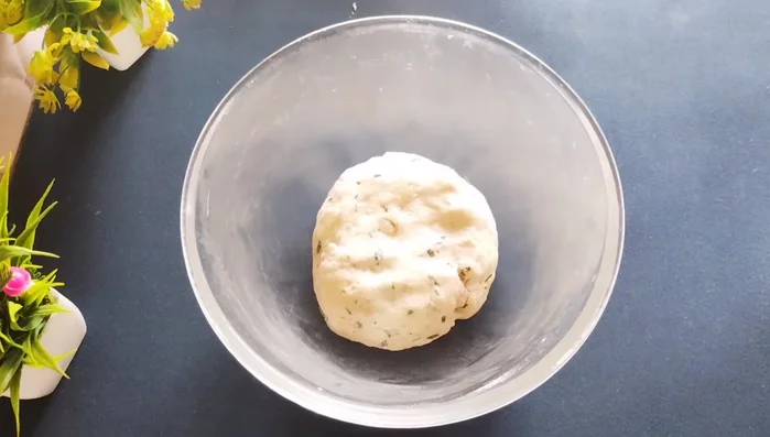 Rest the dough for 30 minutes.