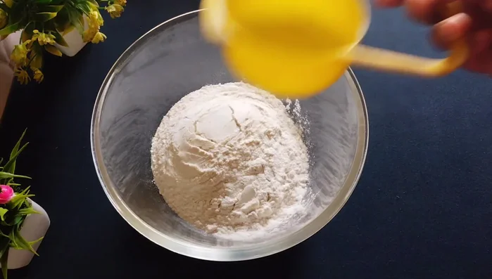 In a bowl, combine refined flour, celery, salt, and kasuri methi (if using).