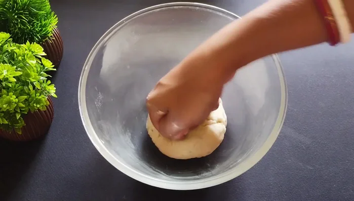 Cover the dough and let it rest for 10-15 minutes.