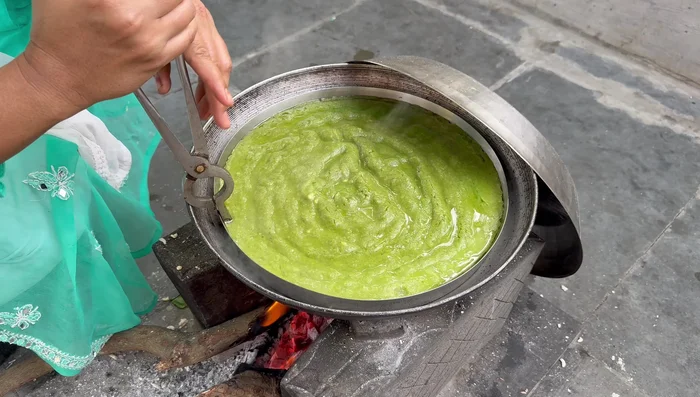Let the dhokla cool completely. (460.319)