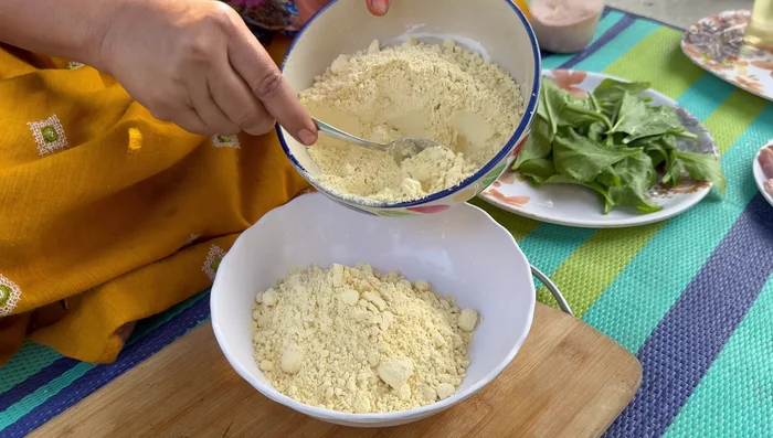 Prepare the mixture: Mix gram flour, chili-ginger-garlic paste, salt, and optional turmeric powder.