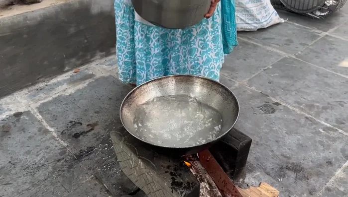 Steam the amla for 15 minutes. Place a bowl inside a sieve to prevent water from entering the sieve and add the amla to the sieve.