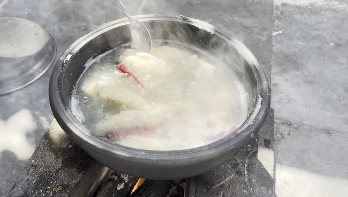 Once cooked, remove soya chap from the pan and let it cool.