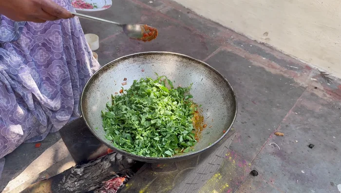 Add the chopped fenugreek leaves and fry until soft (approx. 1-2 minutes).