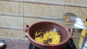 South Indian Curry Leaves Powder Recipe (Kariveppilai Podi)