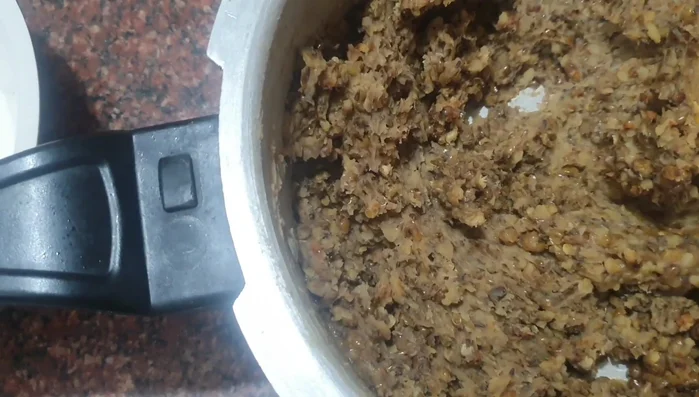 Mash the cooked sirupairu.