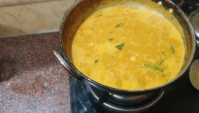 Add bay leaf for aroma (293.6).