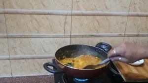 South Indian Sorakkai Kootu & Paruppu Urundai Kuzhambu Recipe