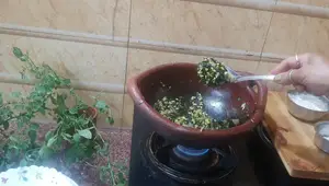 Manathakkali Keerai Porial: A South Indian Spinach Recipe