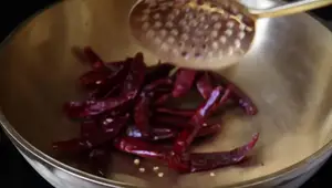 Paruppu Podi Recipe: A Quick & Easy South Indian Side Dish