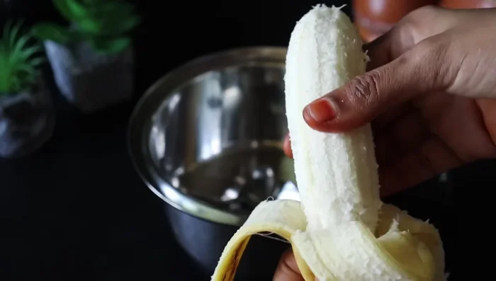 First, prepare the batter (details of batter preparation are missing from the transcript)
