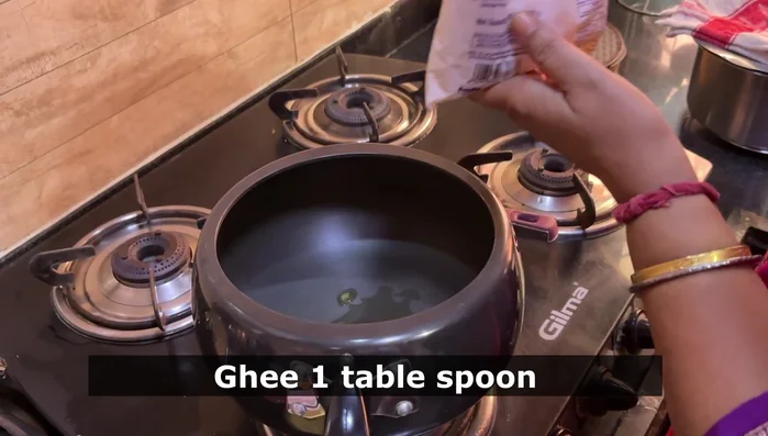 Heat ghee or butter in a cooker.