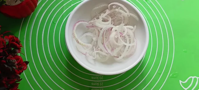 Drain the onions (optional, slightly wet onions are fine).