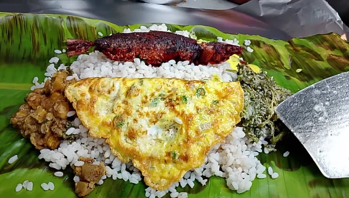 Prepare the omelette and chickpea vegetable.
