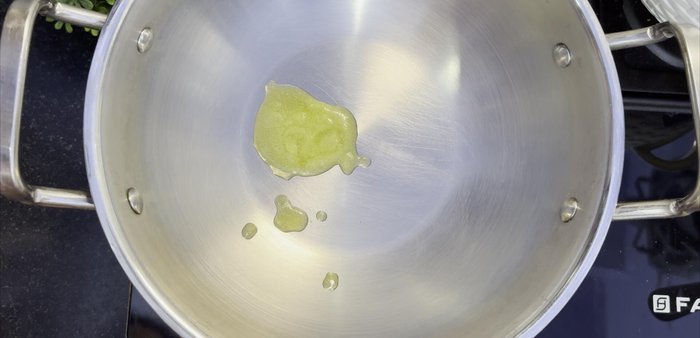 Heat 1 tbsp ghee in a small pan. Add the bread powder and roast lightly until golden.