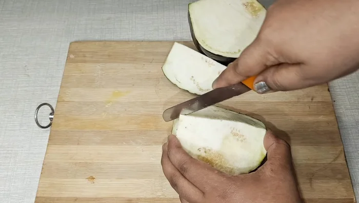 Blend the curd with 1 tablespoon of sugar until smooth. This enhances the taste and creates a smoother texture.