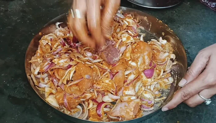 Cover the pan and let it simmer for at least 2-3 hours. The longer you cook it, the better the taste.