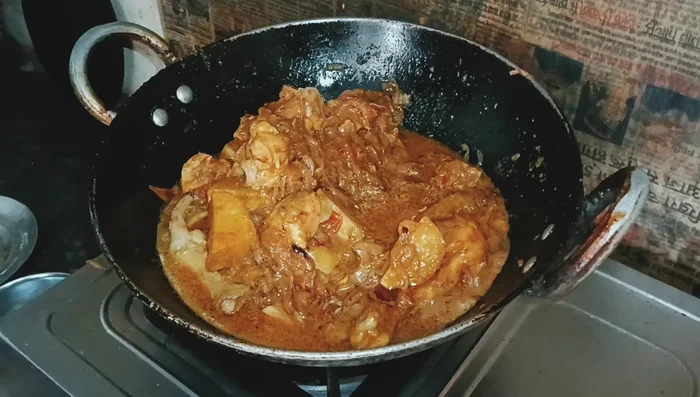 Continue to cook until the chicken is tender and the gravy has thickened.