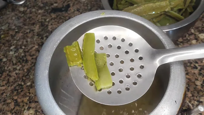 Discard the boiling water.