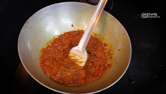 Add 1 spoon of roasted cumin powder and mix well.