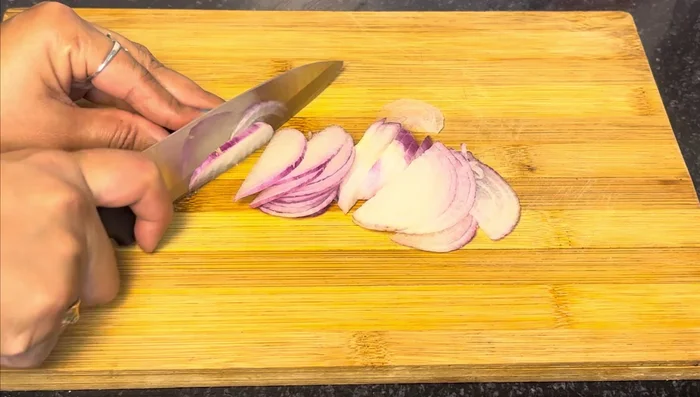 Gently squeeze the cabbage to remove excess water (192.72).