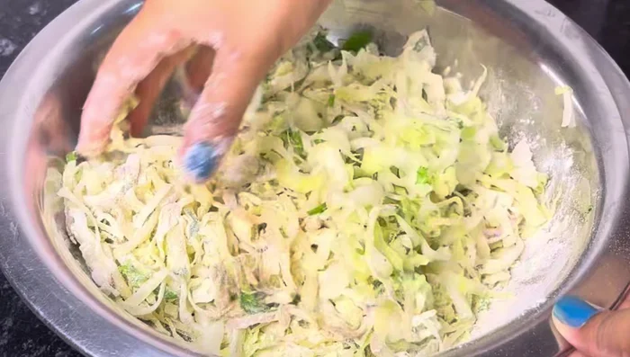 Mix the ingredients thoroughly for 2-3 minutes until a dough forms (306.4).