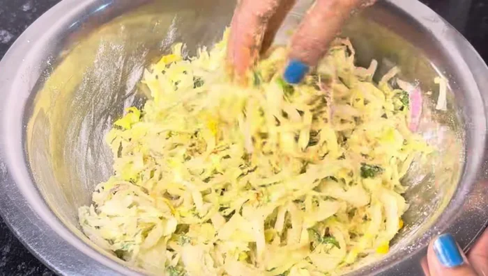 Add a pinch of turmeric (optional) (318.24).