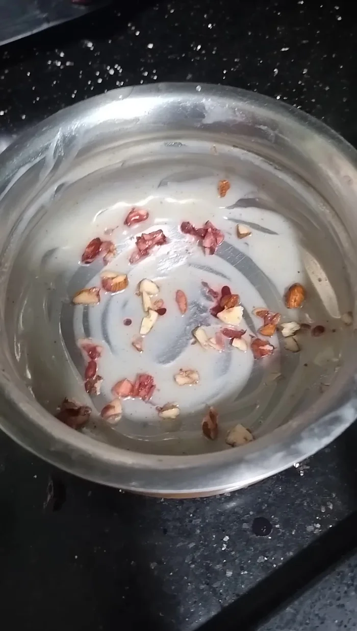 Pour the cooked beetroot mixture into the greased bowl. Let it cook for about 10 minutes.
