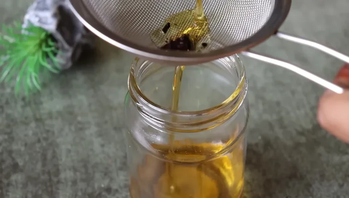 Let the oil cool completely. (Time unspecified)