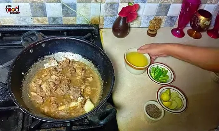 Add 1/4 cup of oil and fry the meat.