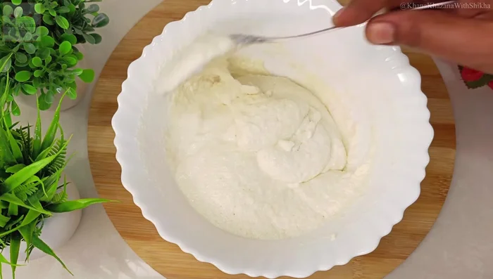 Let the batter rest for 15 minutes to allow the semolina to swell.