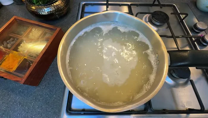 Cook the drained rice for 6-7 minutes.