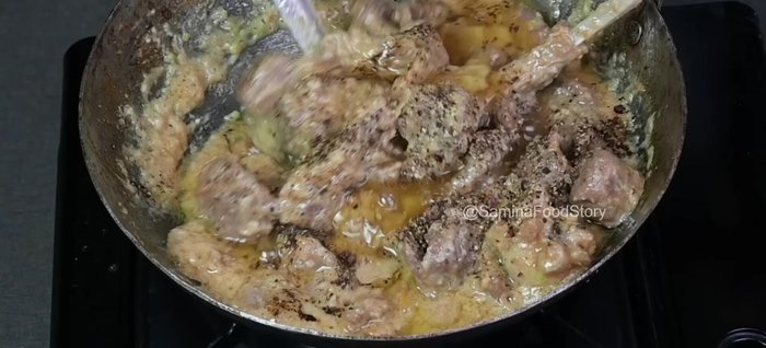 Add crushed black pepper (381.52).