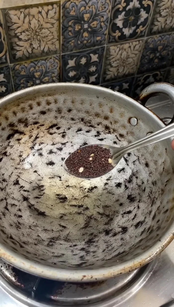 Add mustard seeds.