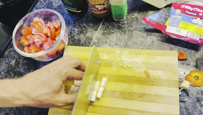 Cut paneer into cubes.