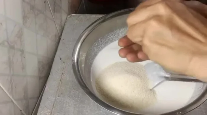 Add semolina to half of the rice batter. If resting for 30 mins, skip semolina. Add lemon juice (or water if using). Mix well and let it rest.